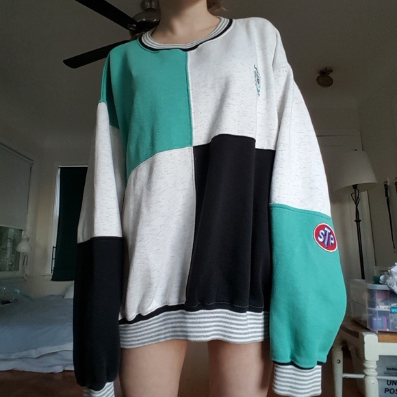 Vintage Sweaters - VINTAGE 1980's LA MODE SWEATSHIRT